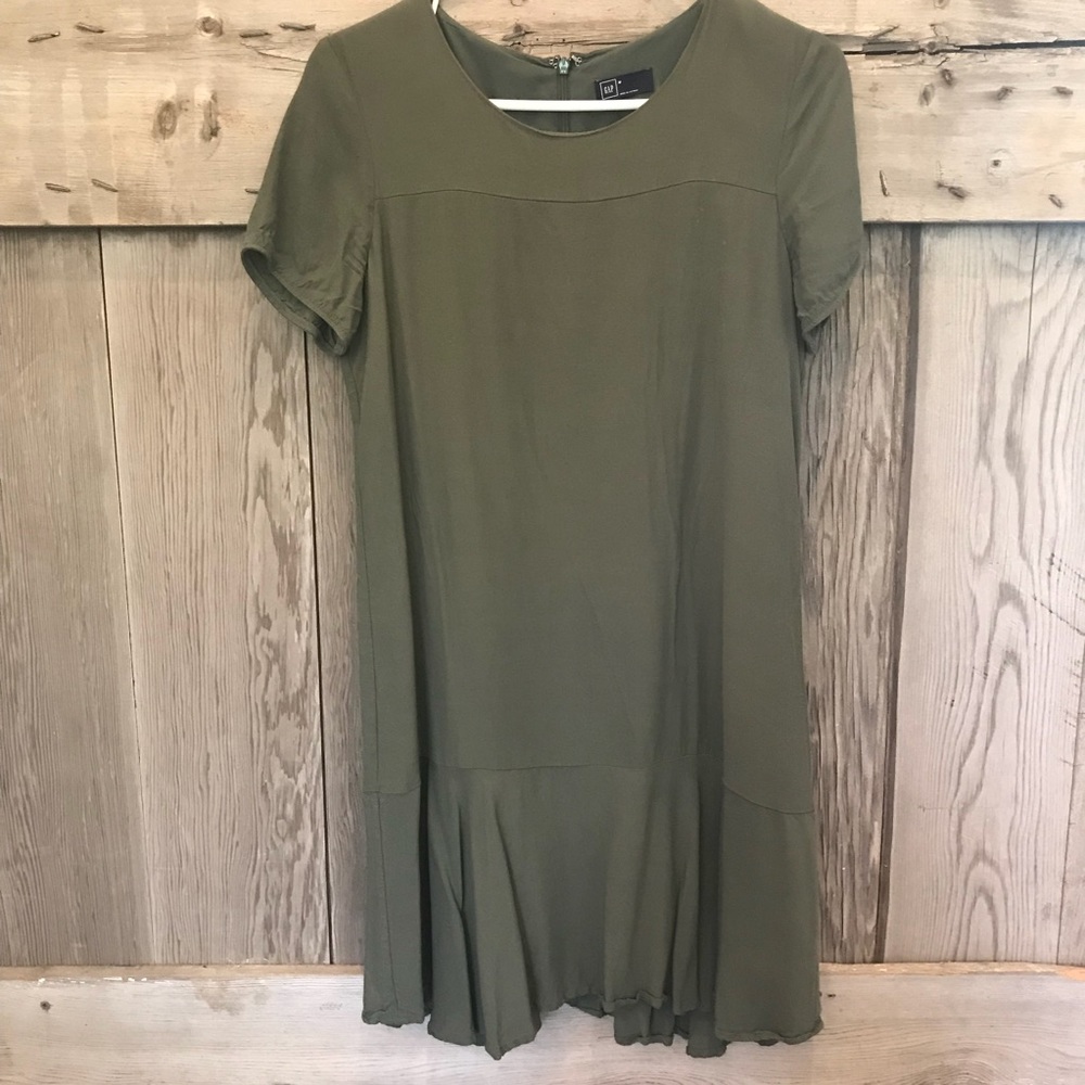 Adorable drop waist gap dress